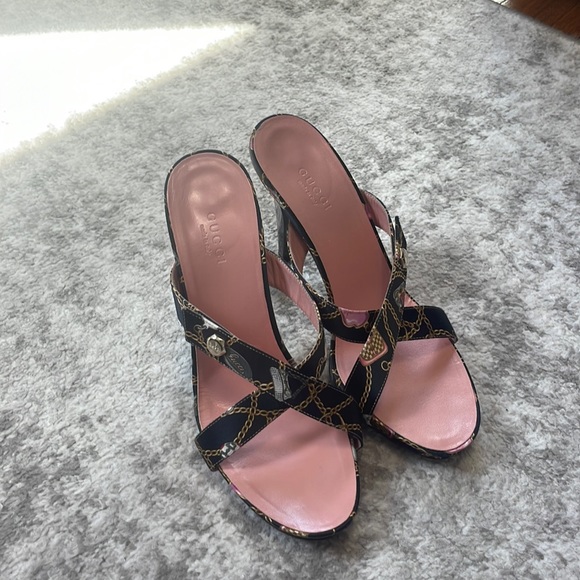 Gucci Shoes - 🔥SEND OFFERS🔥Vintage Gucci heels